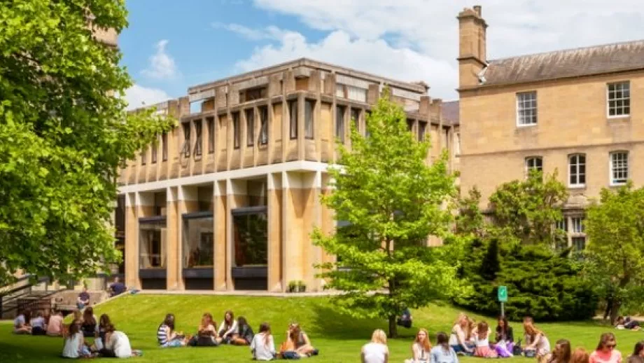 Study in the UK: City Uni or Campus Uni?