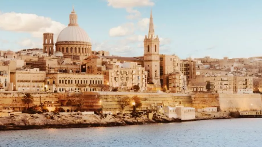 8 reasons why you should consider going to business school in Malta