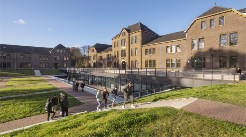 University guide 2023 awards six UM bachelor's programmes top-rated status  - News - Maastricht University